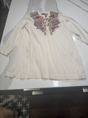 Johnny Was Cream Tunic with Multicolor Floral Embroidery Never Worn NWOT Sz L